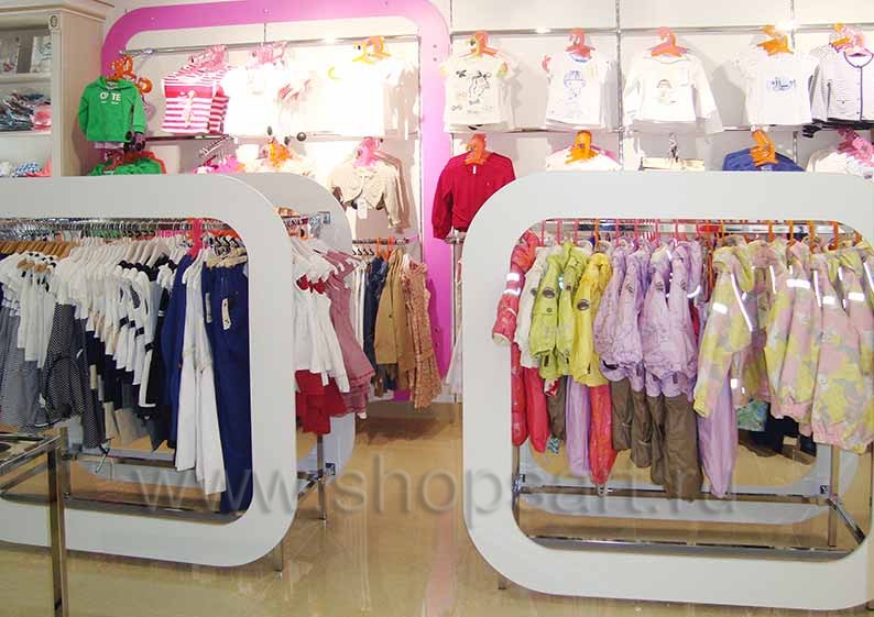 Торговое оборудование для детского магазина Baby Star ТЦ Капитолий коллекция АКВАРЕЛИ Фото