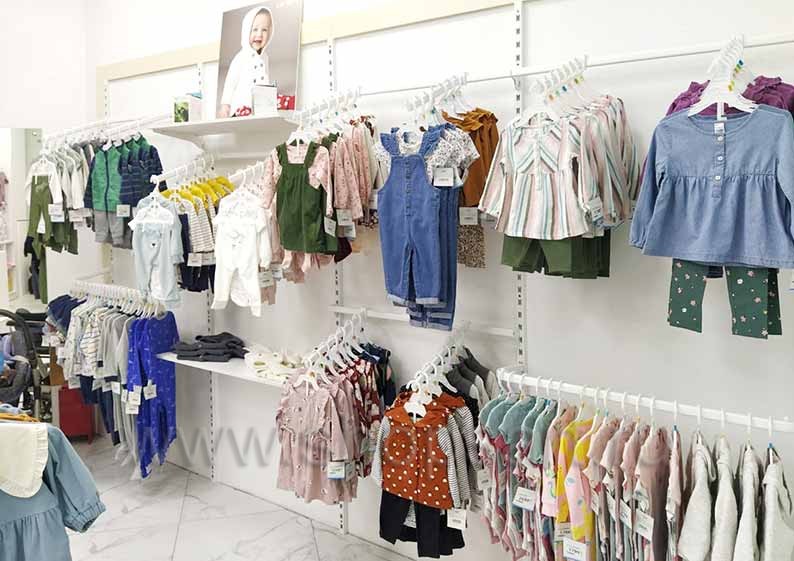 Торговое оборудование для детского магазина BOOM kids ТРЦ Prime Plaza Москва коллекция РАДУГА Фото