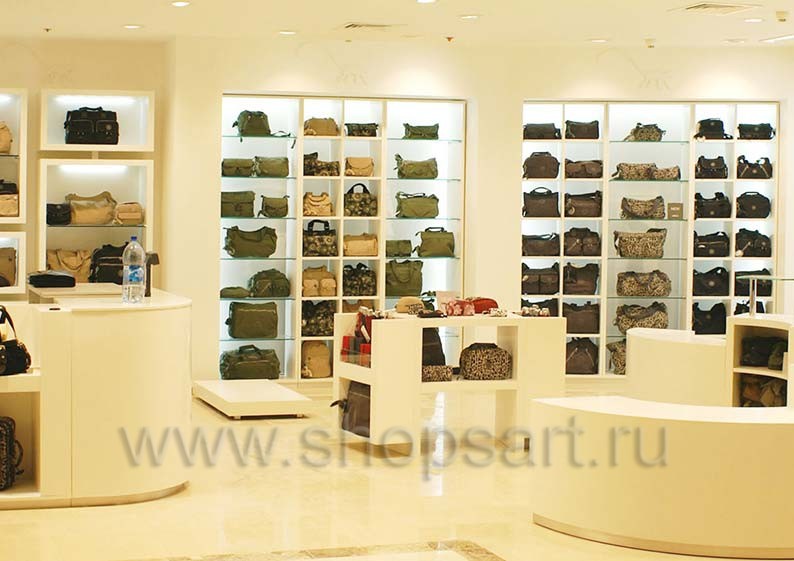 Торговое оборудование для магазина сумок Kipling ТЦ Lotte Plaza коллекция БРЕНД Фото