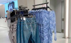 Торговое оборудование магазина одежды ZARA коллекция ZARA Фото 21