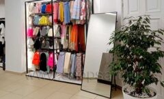 Торговое оборудование магазина одежды KARAMEL коллекция ZARA Фото 25