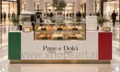 Торговый островок Pane e Dolci: фасад островка с витриной