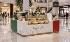 Торговый островок Pane e Dolci: островок и витрина издалека